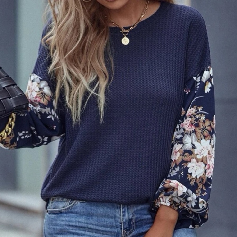 New blue long sleeve floral print sleeve top